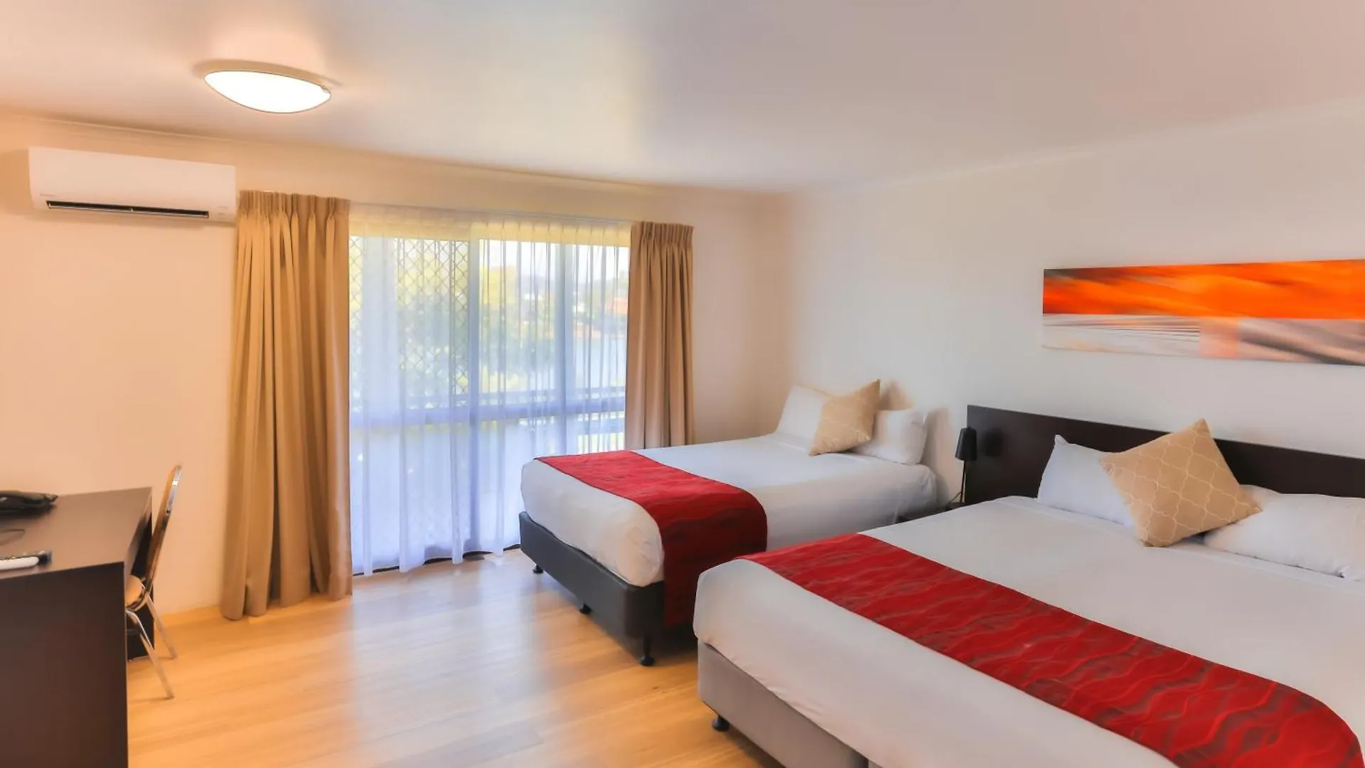 Mercure Таунсвилл 4*,