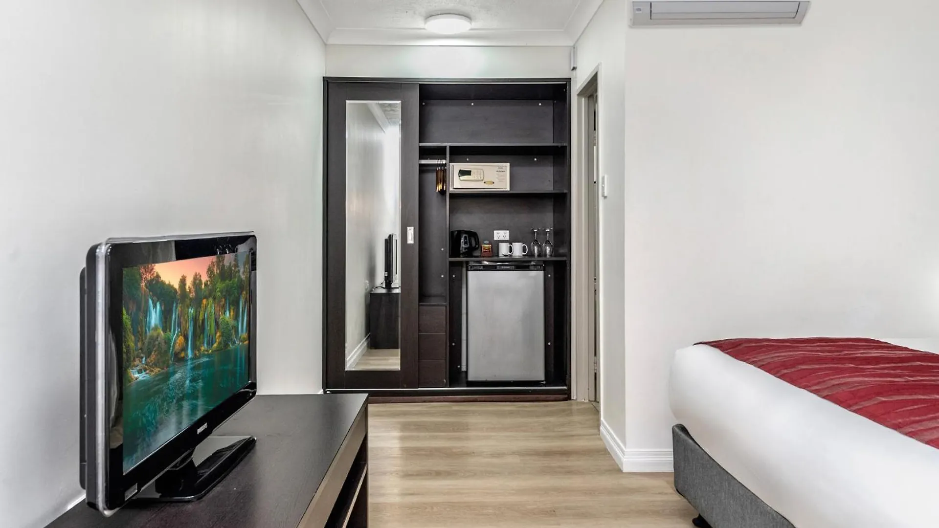 Mercure Townsville 4*,  Australia