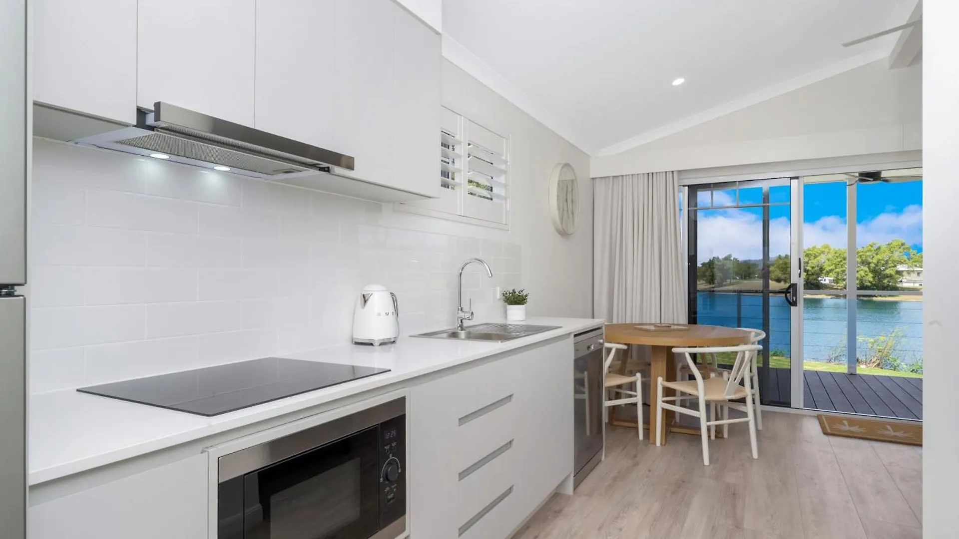 Mercure Townsville 4*,  Australia