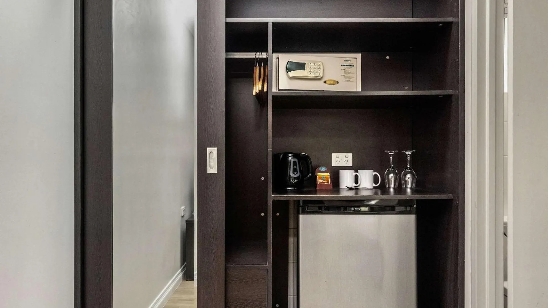 Mercure Townsville 4*,  Australia
