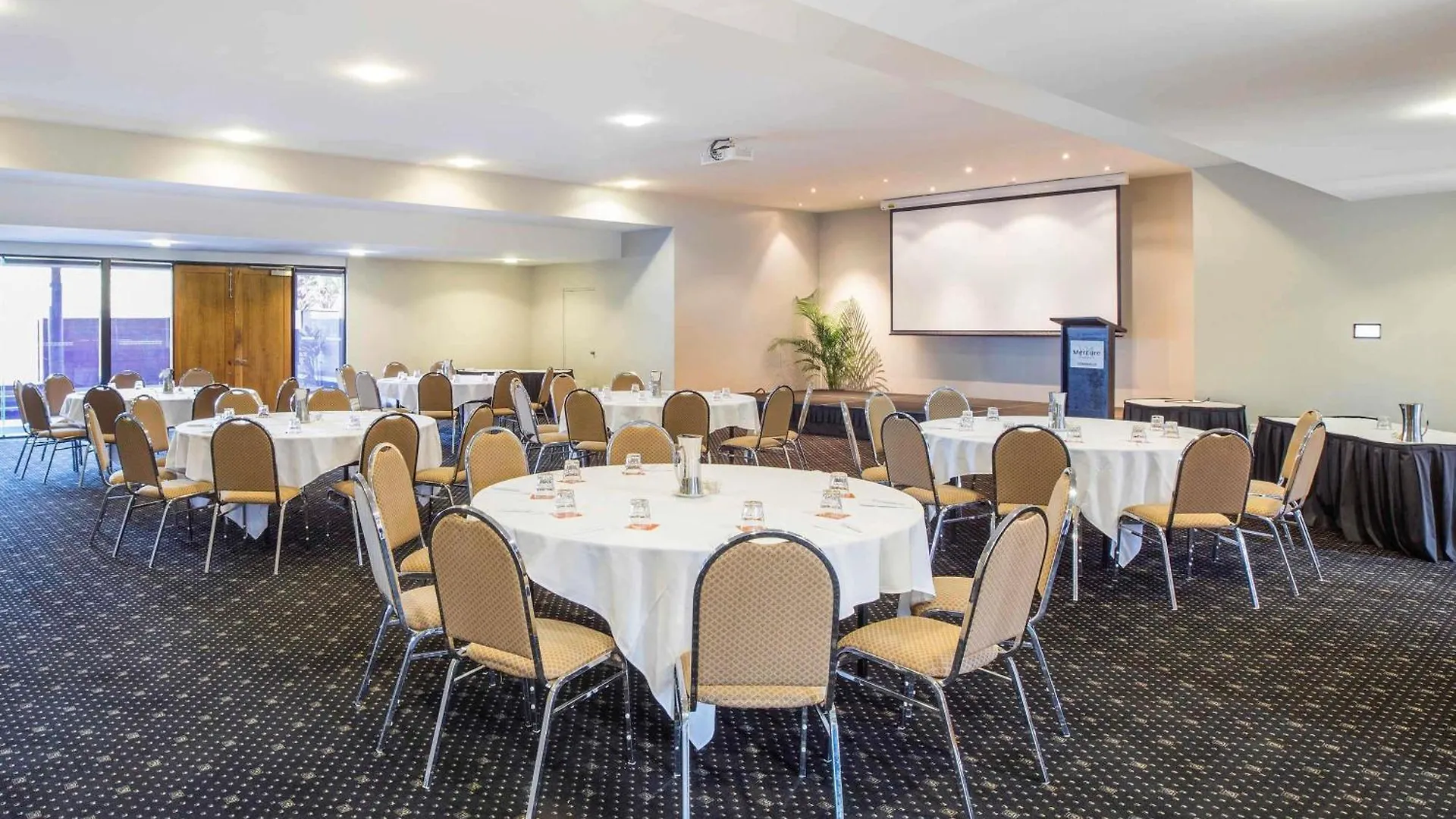 Mercure Townsville 4*,  Australia