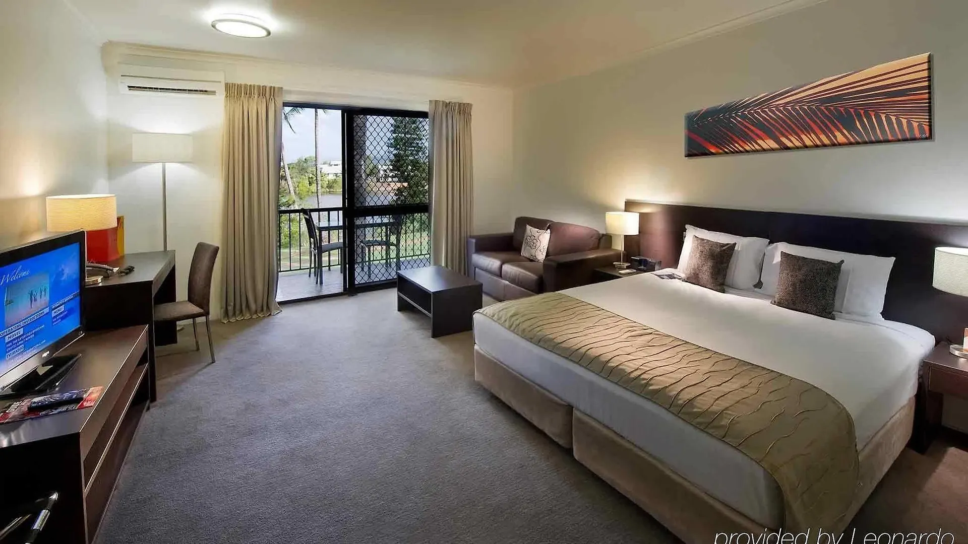 Mercure Townsville 4*,